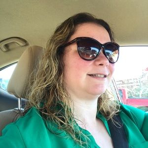 Meet your Posher, Maria